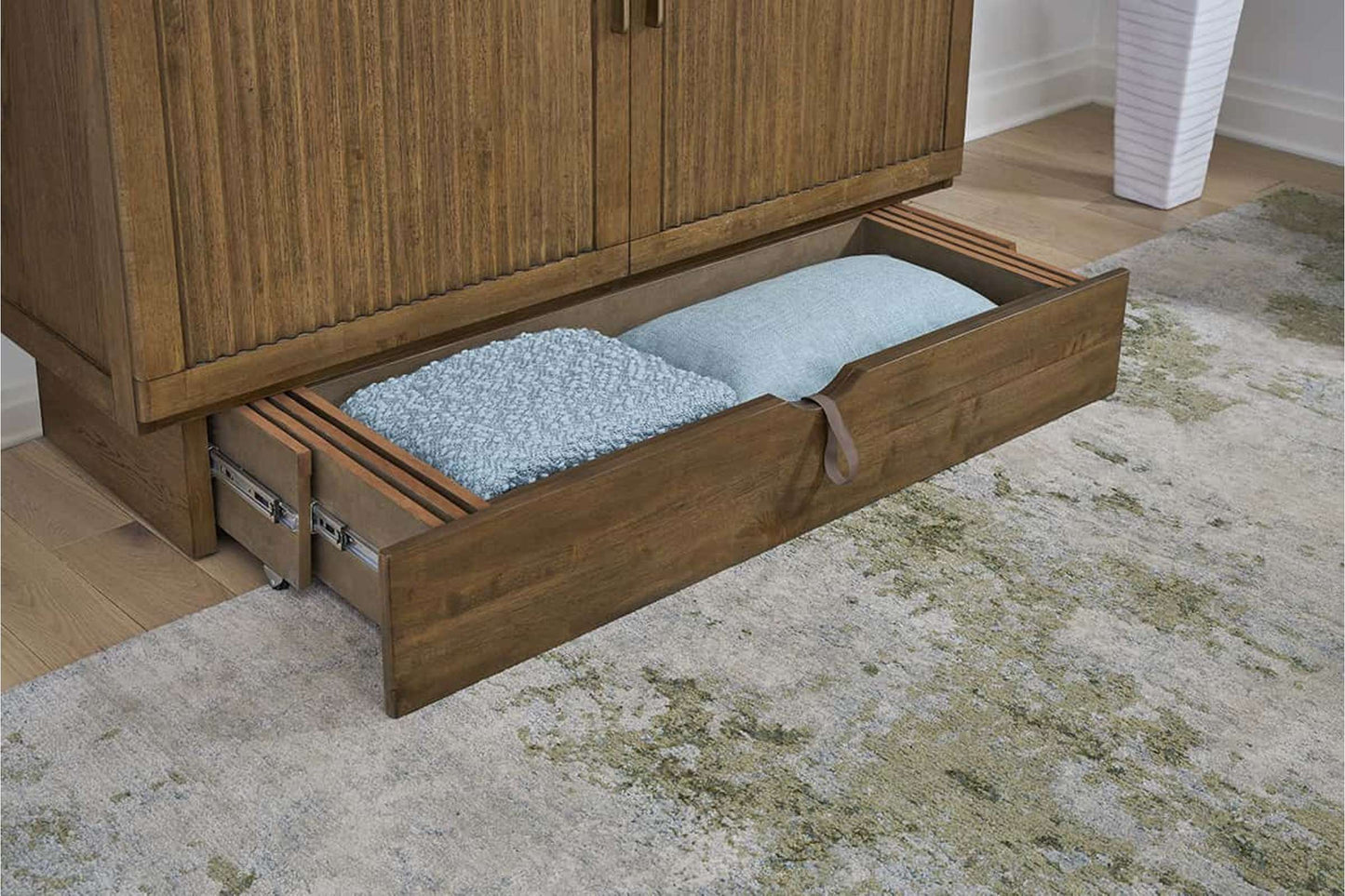 Queen Murphy Cabinet Bed