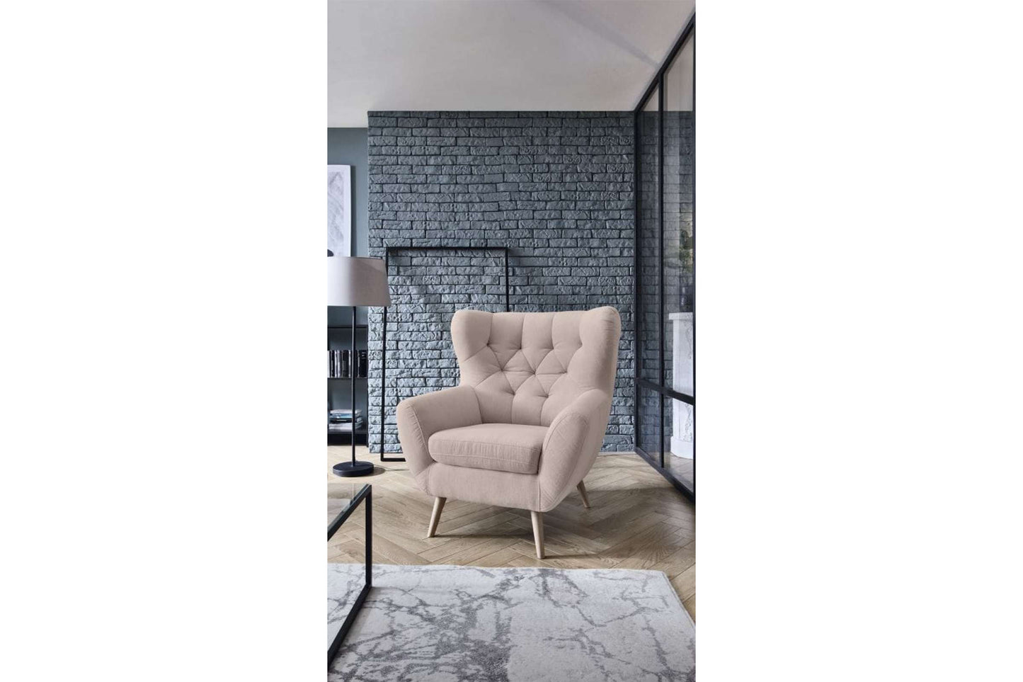 Voss Chair