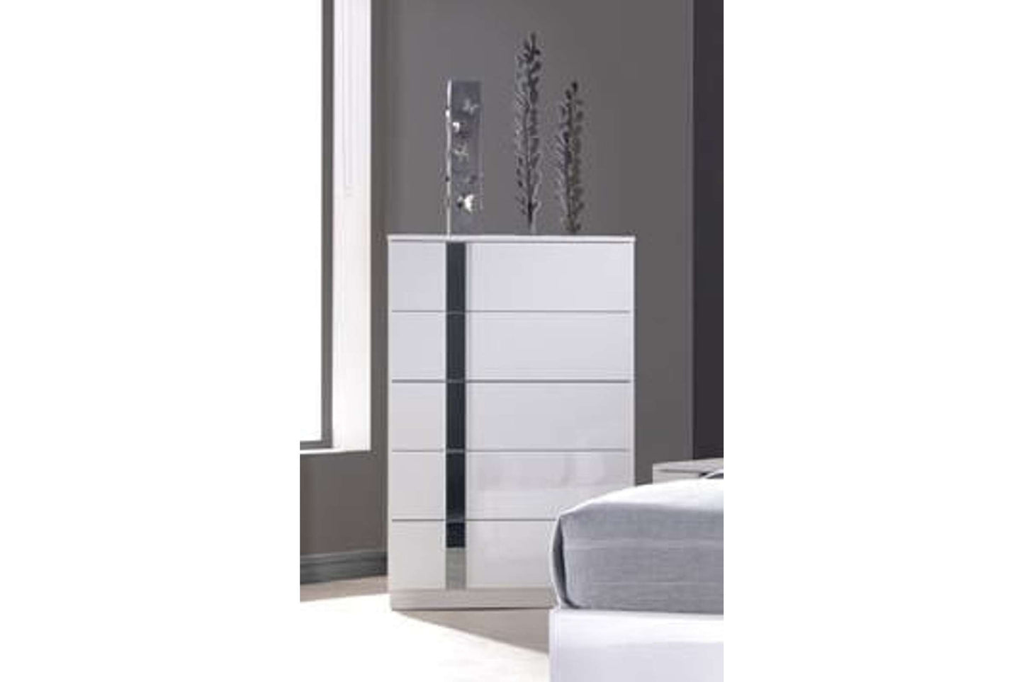 Palermo White Lacquer 5-Drawer Chest
